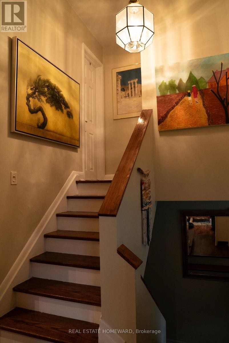 












35 VALENTINE DRIVE

,
Toronto (Parkwoods-Donalda),




Ontario
M3A3J7

