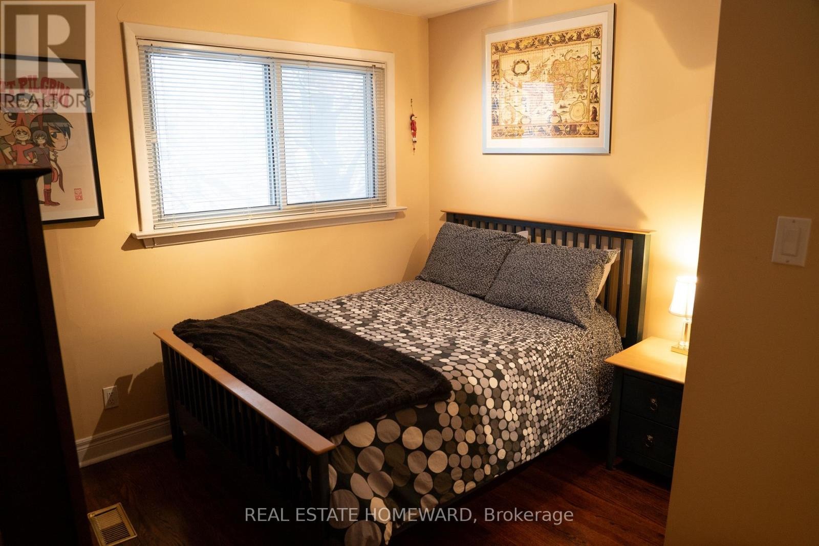 












35 VALENTINE DRIVE

,
Toronto (Parkwoods-Donalda),




Ontario
M3A3J7

