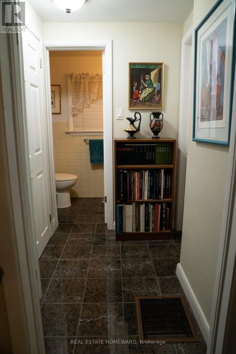 












35 VALENTINE DRIVE

,
Toronto (Parkwoods-Donalda),




Ontario
M3A3J7

