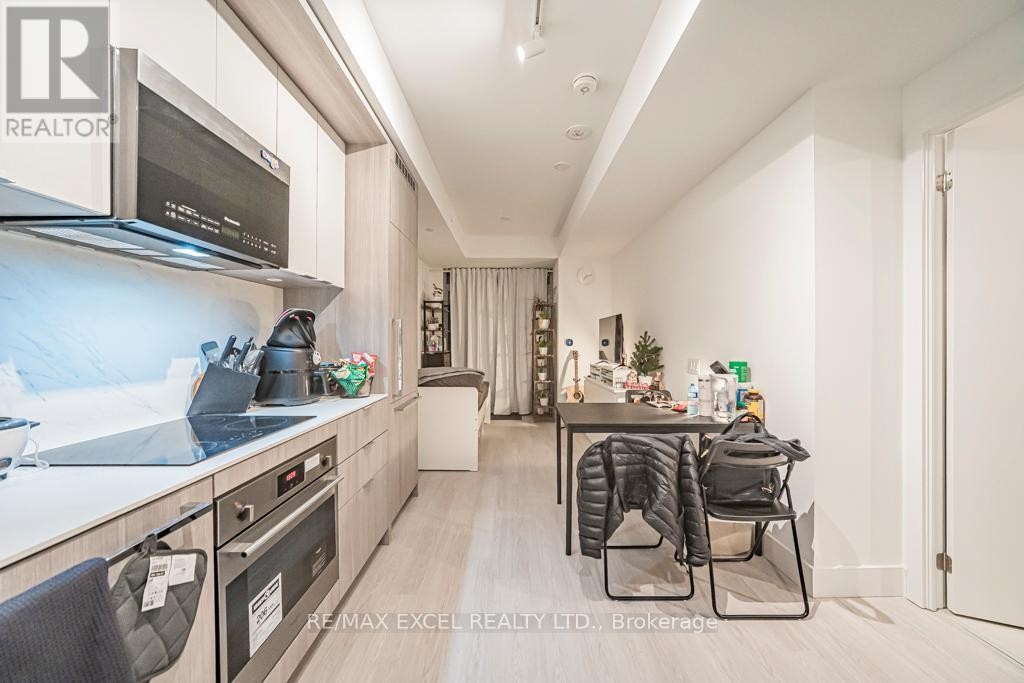 












302 - 625 SHEPPARD AVENUE E

,
Toronto (Bayview Village),




Ontario
M2K1B5

