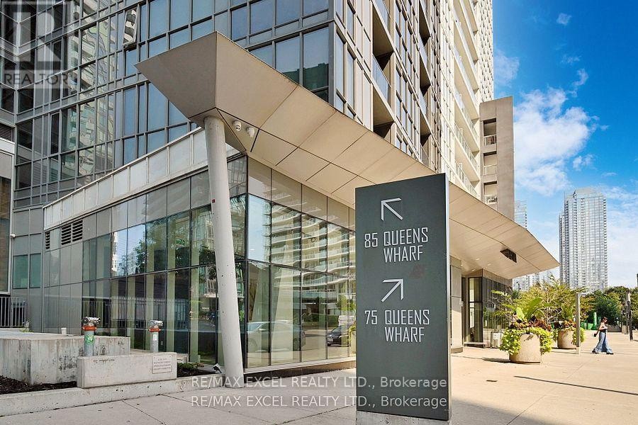 












3911 - 85 QUEENS WHARF ROAD

,
Toronto (Waterfront Communities),




Ontario
M5V0J9

