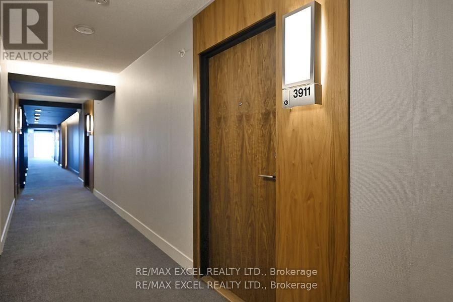 












3911 - 85 QUEENS WHARF ROAD

,
Toronto (Waterfront Communities),




Ontario
M5V0J9

