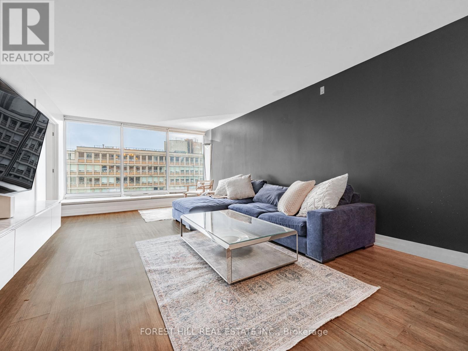 












1306 - 110 BLOOR STREET W

,
Toronto (Annex),




Ontario
M5S2W7

