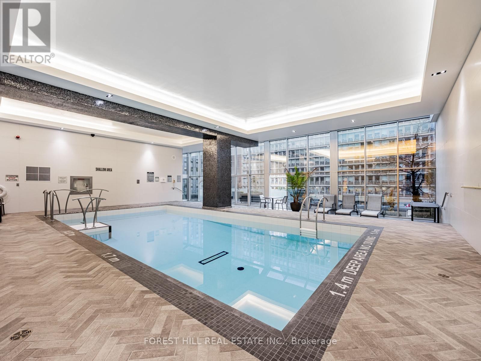 












1306 - 110 BLOOR STREET W

,
Toronto (Annex),




Ontario
M5S2W7

