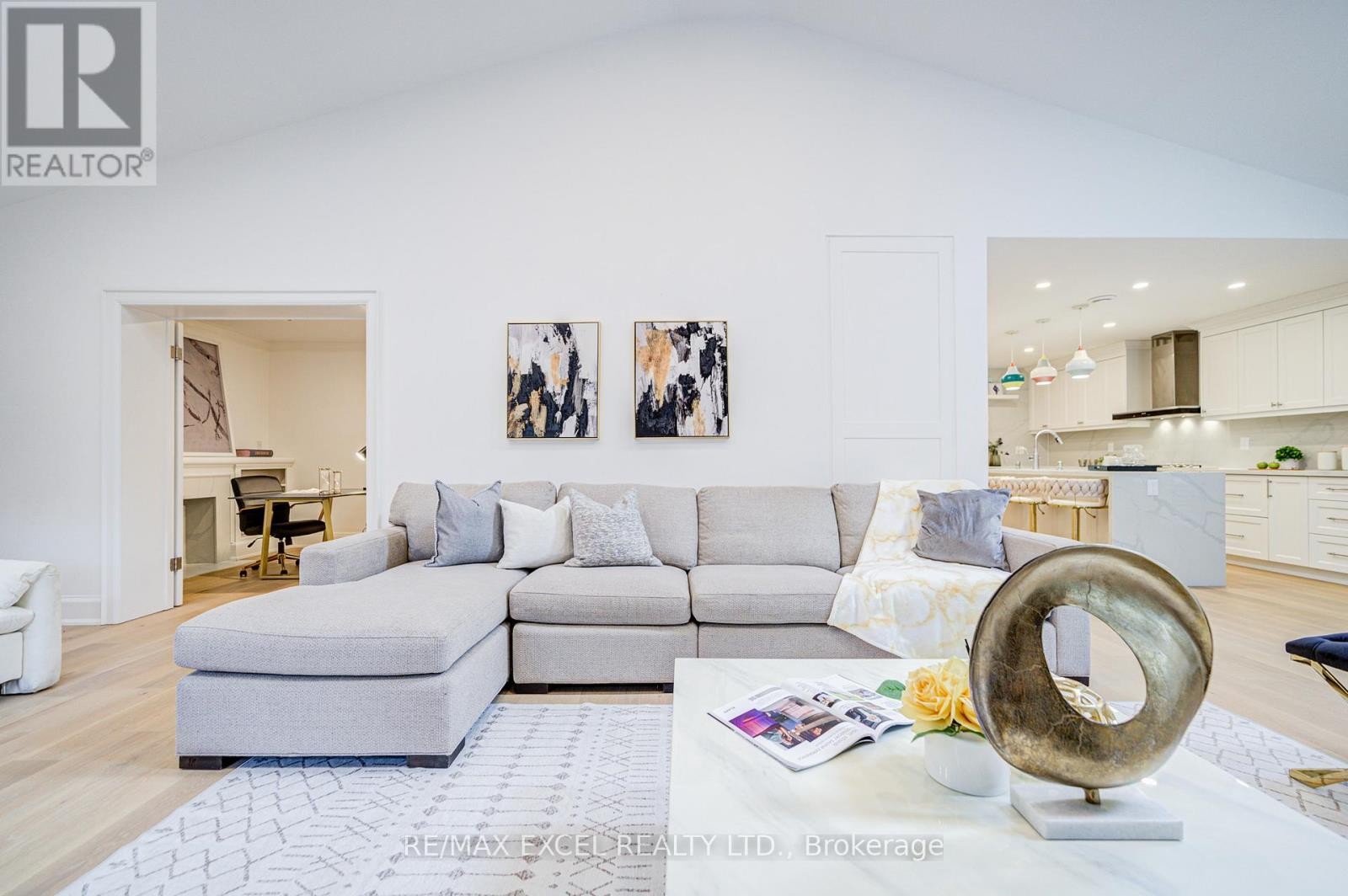 












3 SILVERWOOD AVENUE

,
Toronto (Forest Hill South),




Ontario
M5P1W3

