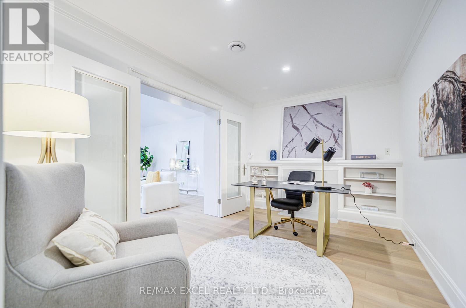 












3 SILVERWOOD AVENUE

,
Toronto (Forest Hill South),




Ontario
M5P1W3

