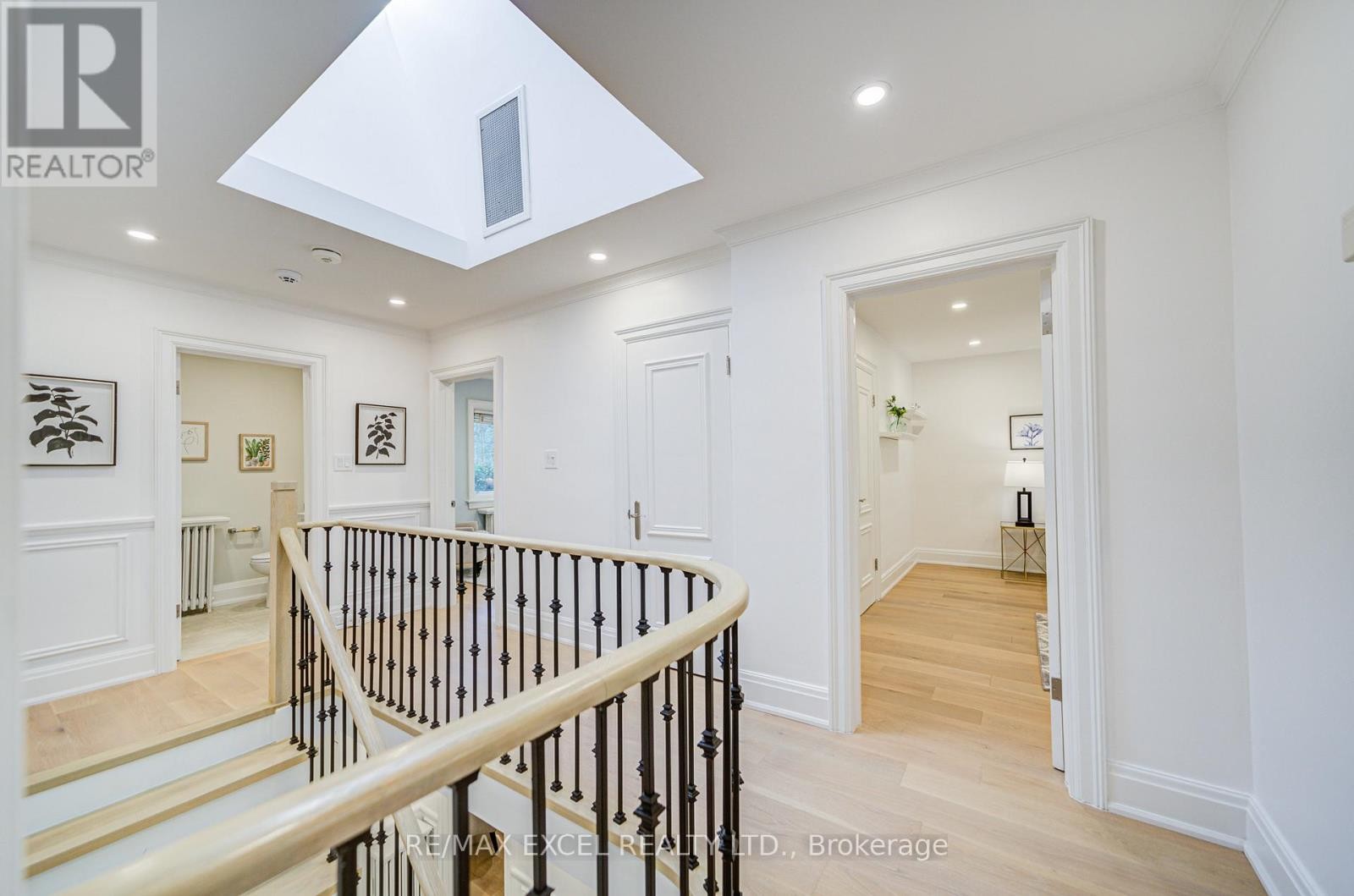 












3 SILVERWOOD AVENUE

,
Toronto (Forest Hill South),




Ontario
M5P1W3

