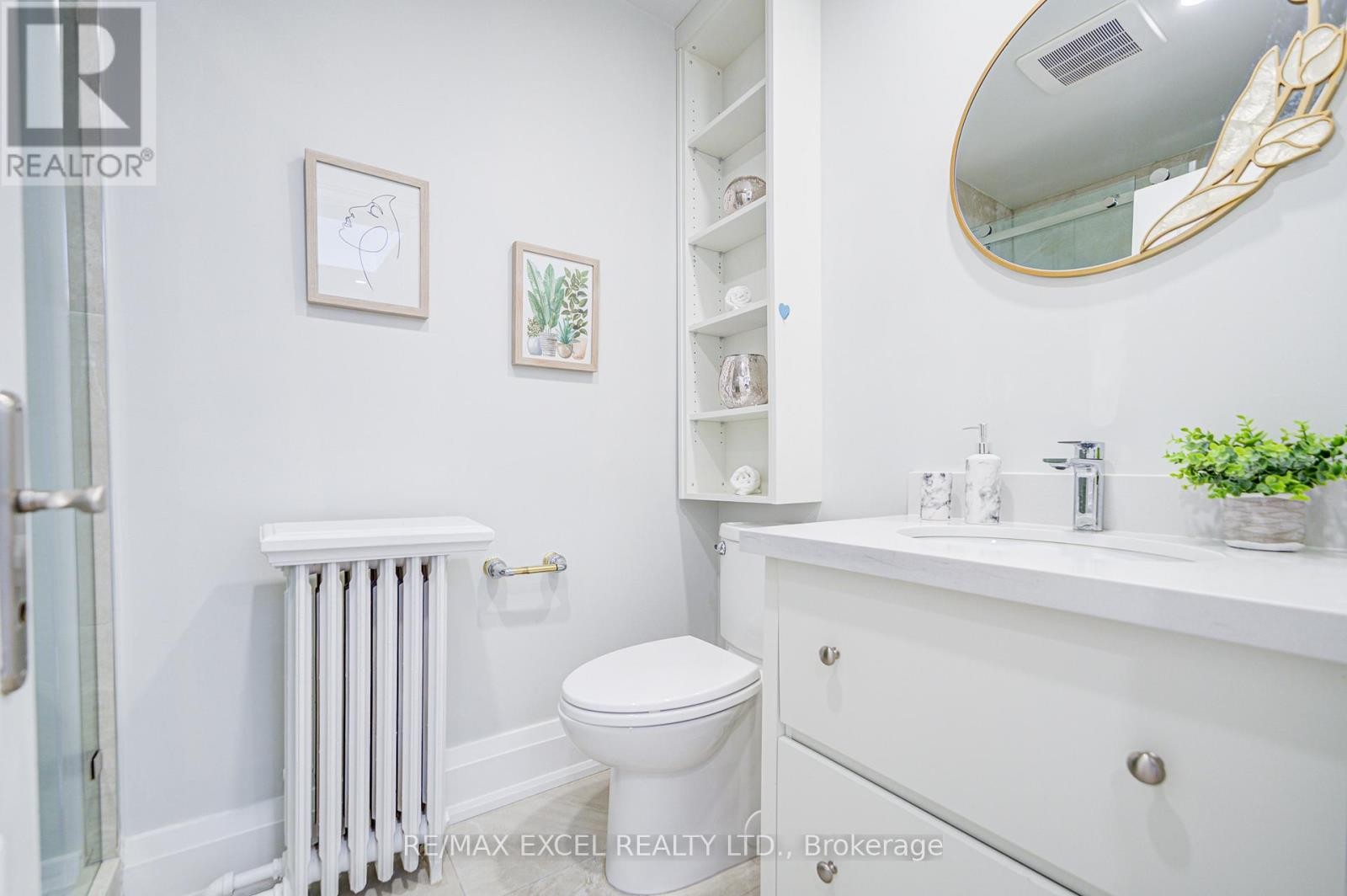 












3 SILVERWOOD AVENUE

,
Toronto (Forest Hill South),




Ontario
M5P1W3

