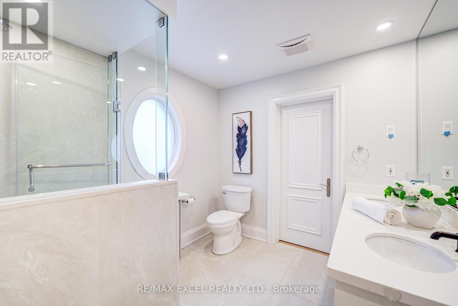 












3 SILVERWOOD AVENUE

,
Toronto (Forest Hill South),




Ontario
M5P1W3

