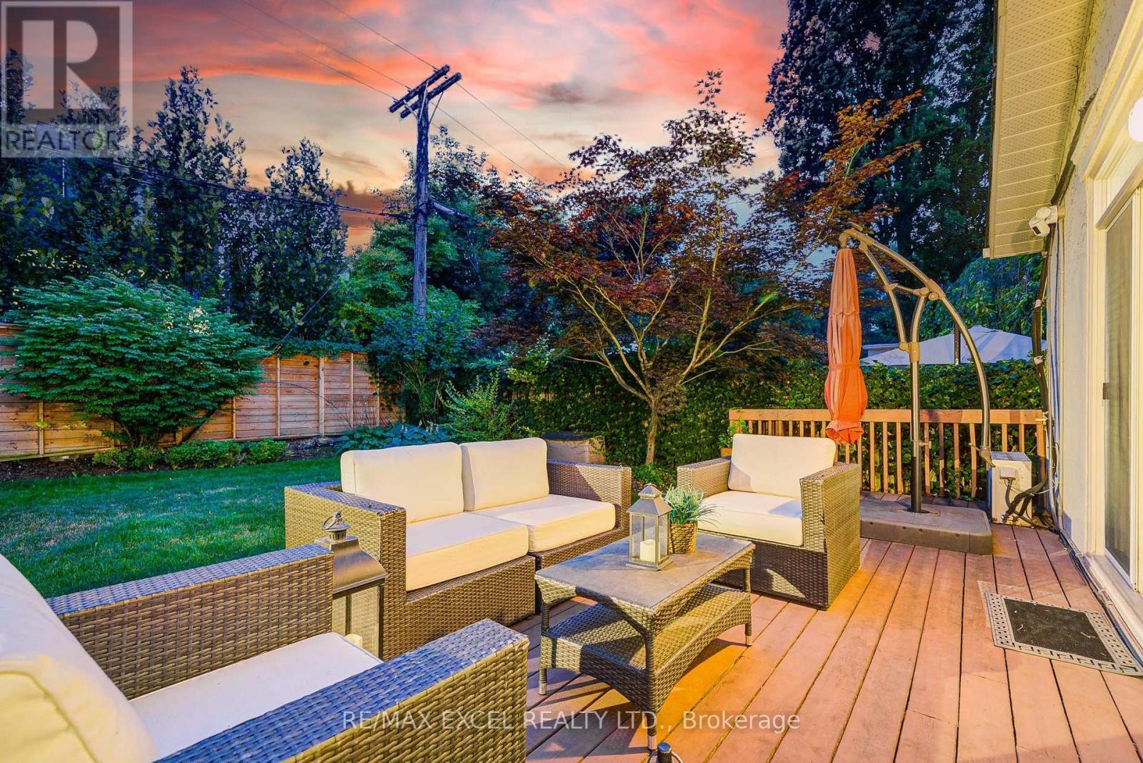 












3 SILVERWOOD AVENUE

,
Toronto (Forest Hill South),




Ontario
M5P1W3

