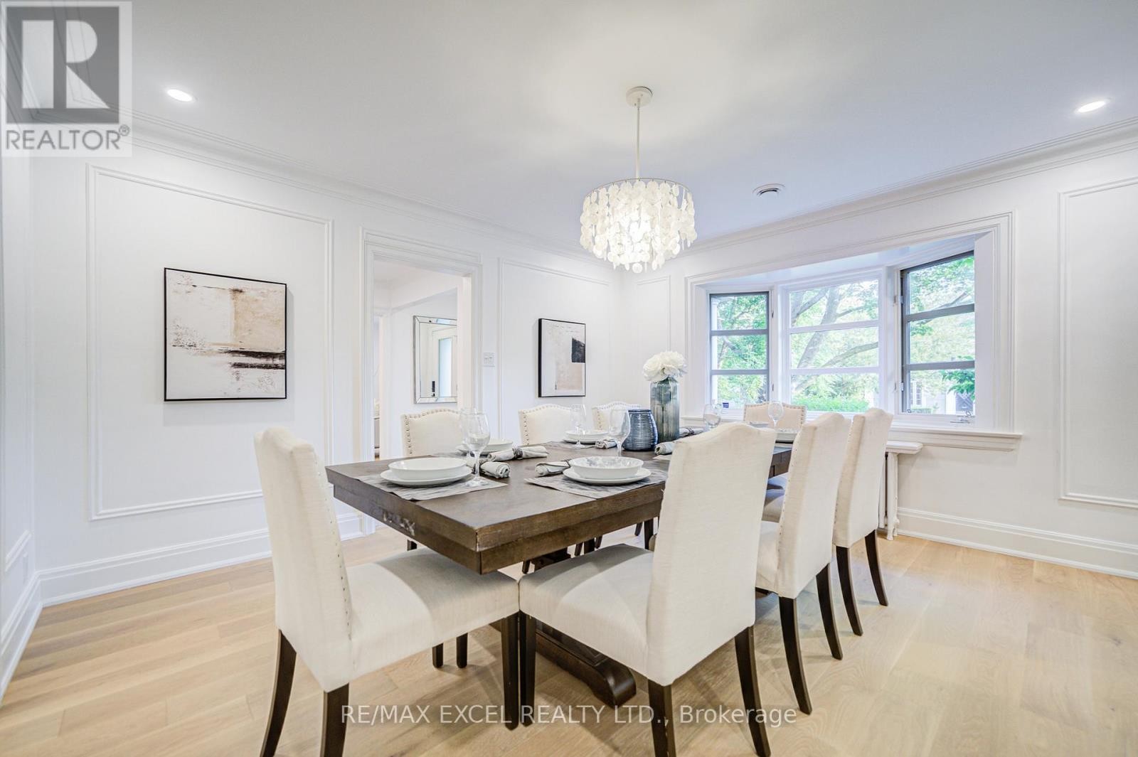 












3 SILVERWOOD AVENUE

,
Toronto (Forest Hill South),




Ontario
M5P1W3

