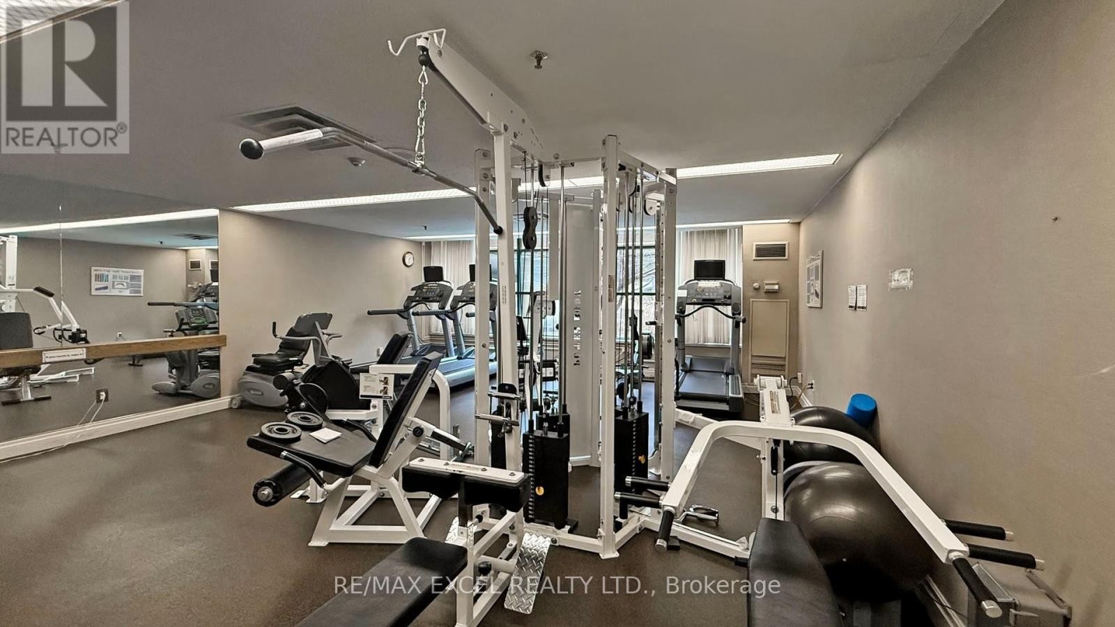 












111 - 1210 DON MILLS ROAD

,
Toronto (Banbury-Don Mills),




Ontario
M3B3N9

