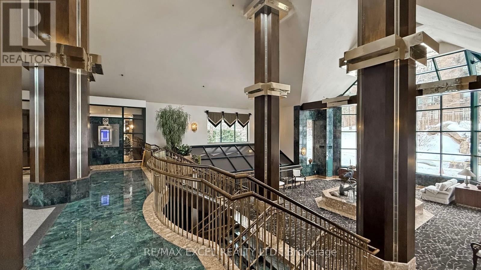 












111 - 1210 DON MILLS ROAD

,
Toronto (Banbury-Don Mills),




Ontario
M3B3N9

