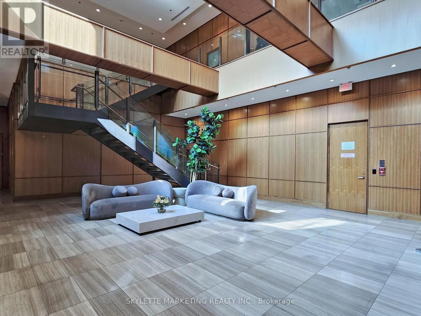 












1128 - 111 ST CLAIR AVENUE W

,
Toronto (Yonge-St. Clair),




Ontario
M4V1N5

