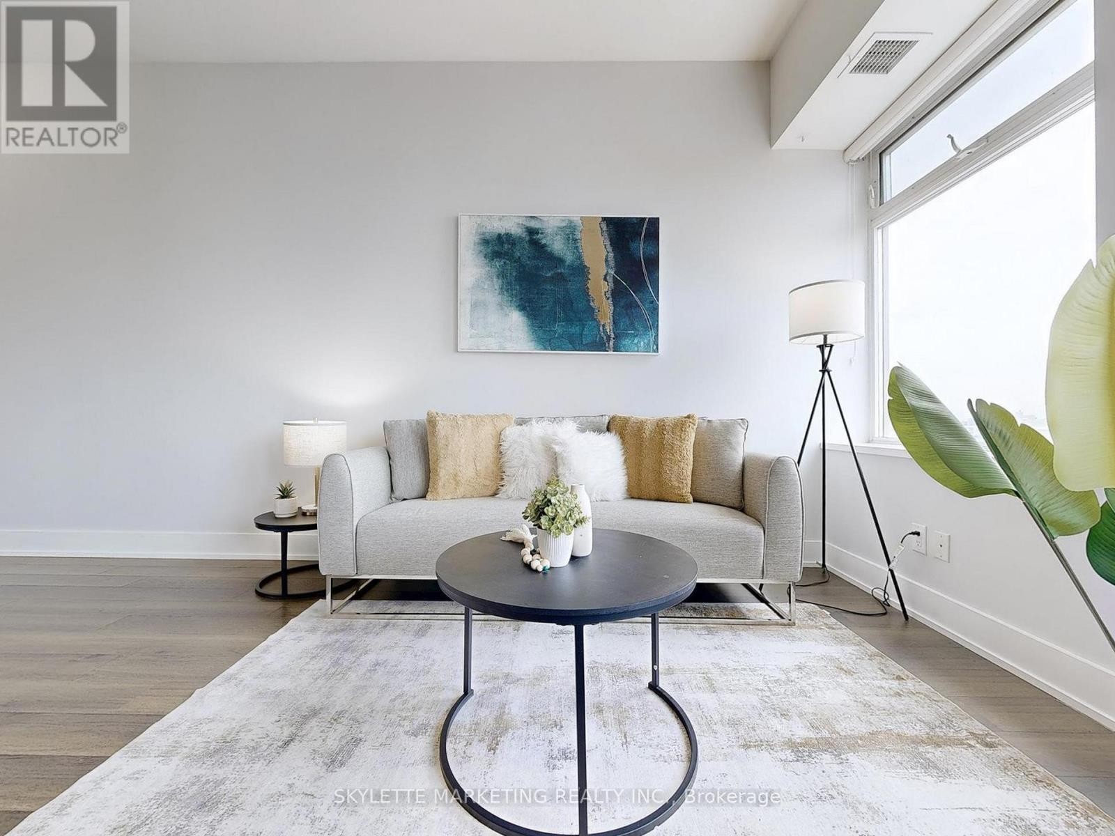 












1128 - 111 ST CLAIR AVENUE W

,
Toronto (Yonge-St. Clair),




Ontario
M4V1N5

