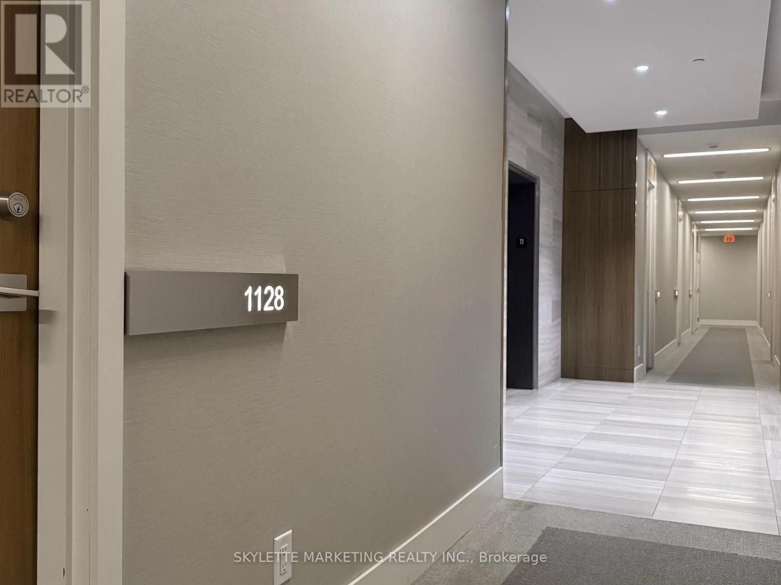 












1128 - 111 ST CLAIR AVENUE W

,
Toronto (Yonge-St. Clair),




Ontario
M4V1N5

