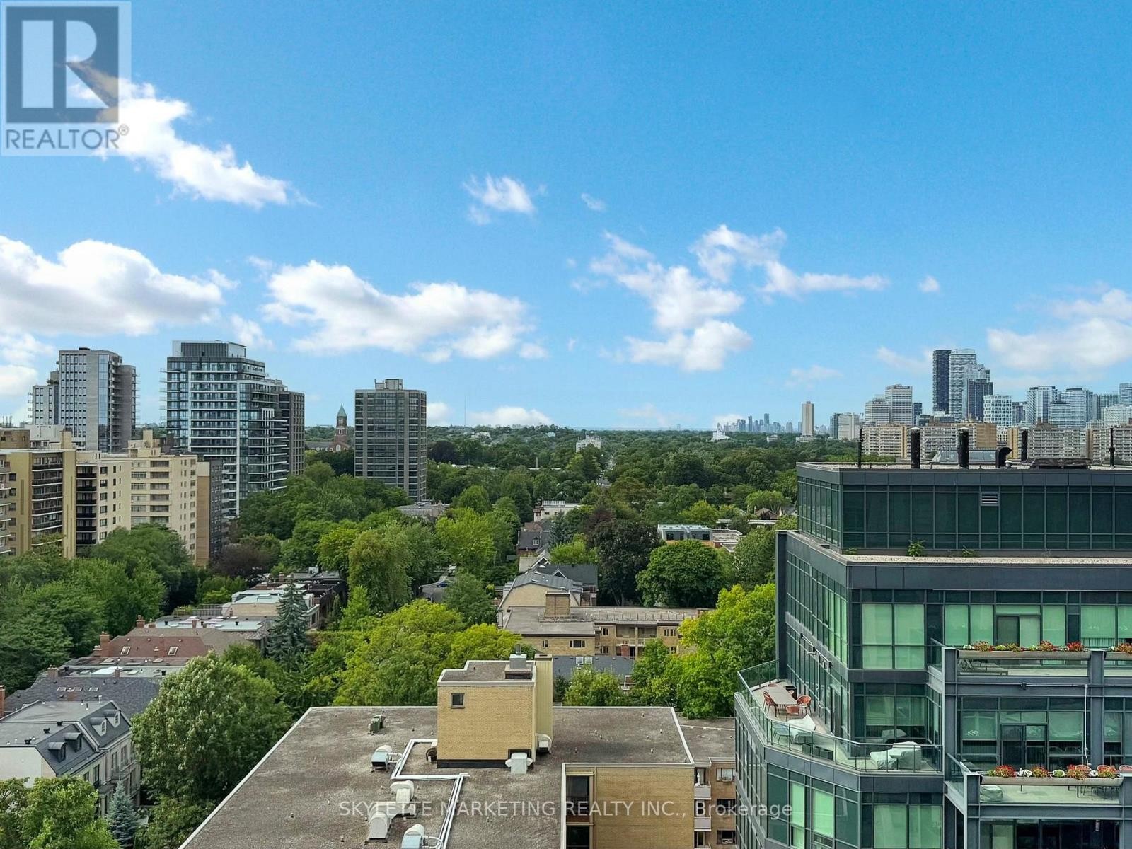 












1128 - 111 ST CLAIR AVENUE W

,
Toronto (Yonge-St. Clair),




Ontario
M4V1N5

