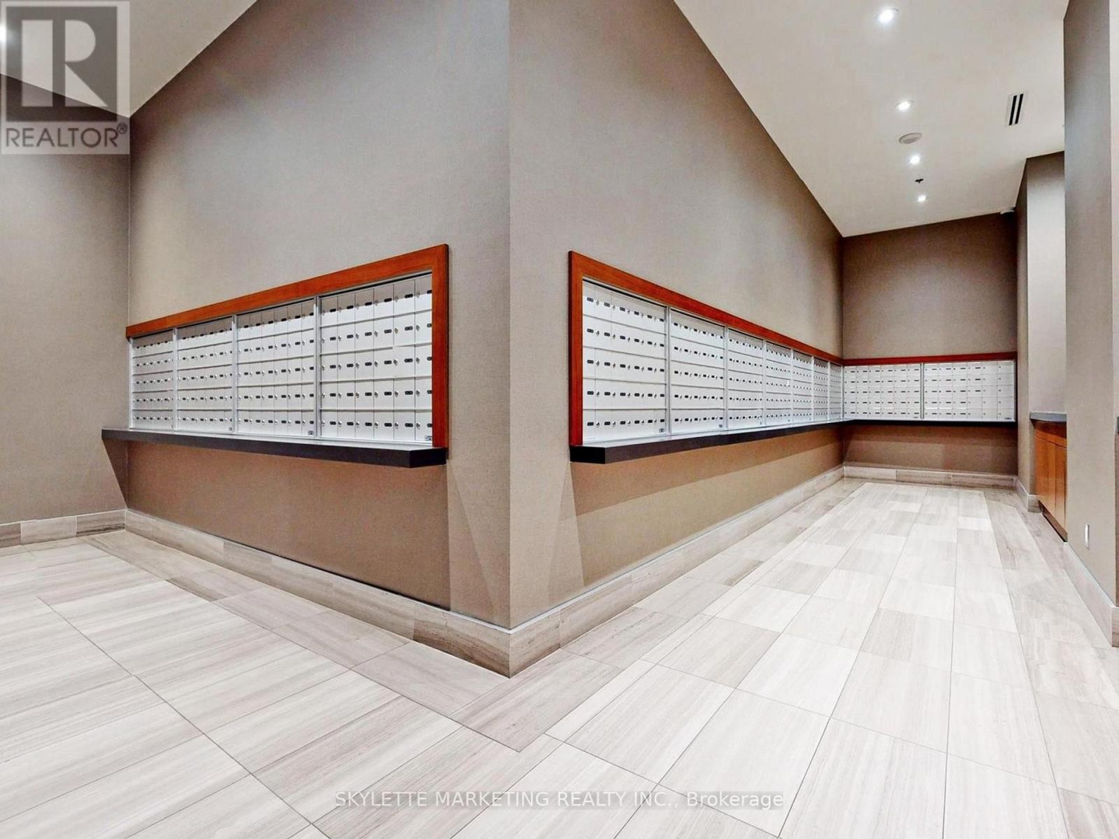 












1128 - 111 ST CLAIR AVENUE W

,
Toronto (Yonge-St. Clair),




Ontario
M4V1N5

