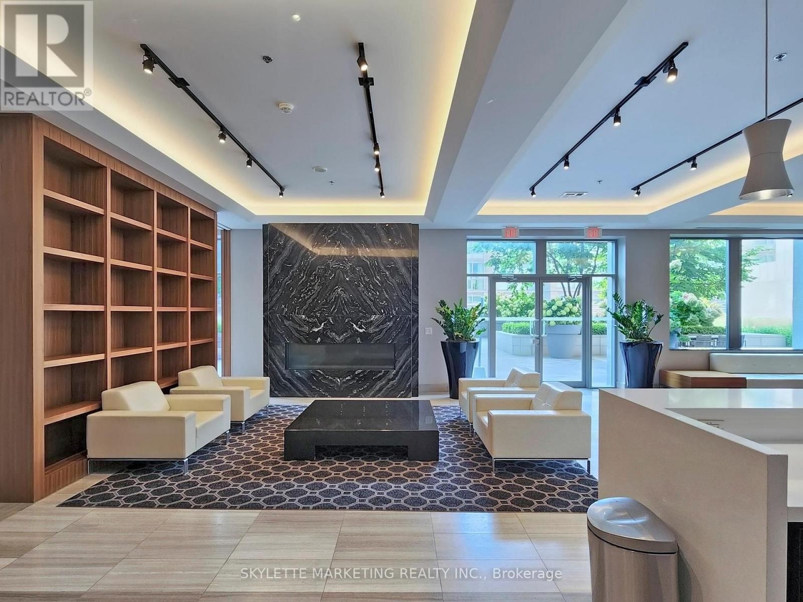 












1128 - 111 ST CLAIR AVENUE W

,
Toronto (Yonge-St. Clair),




Ontario
M4V1N5

