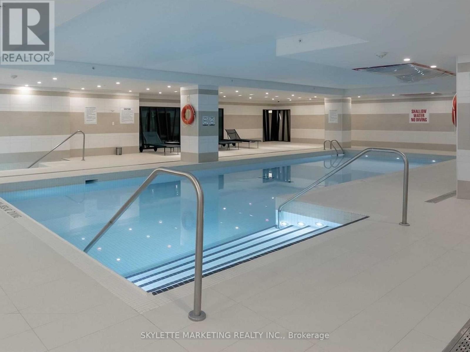 












1128 - 111 ST CLAIR AVENUE W

,
Toronto (Yonge-St. Clair),




Ontario
M4V1N5

