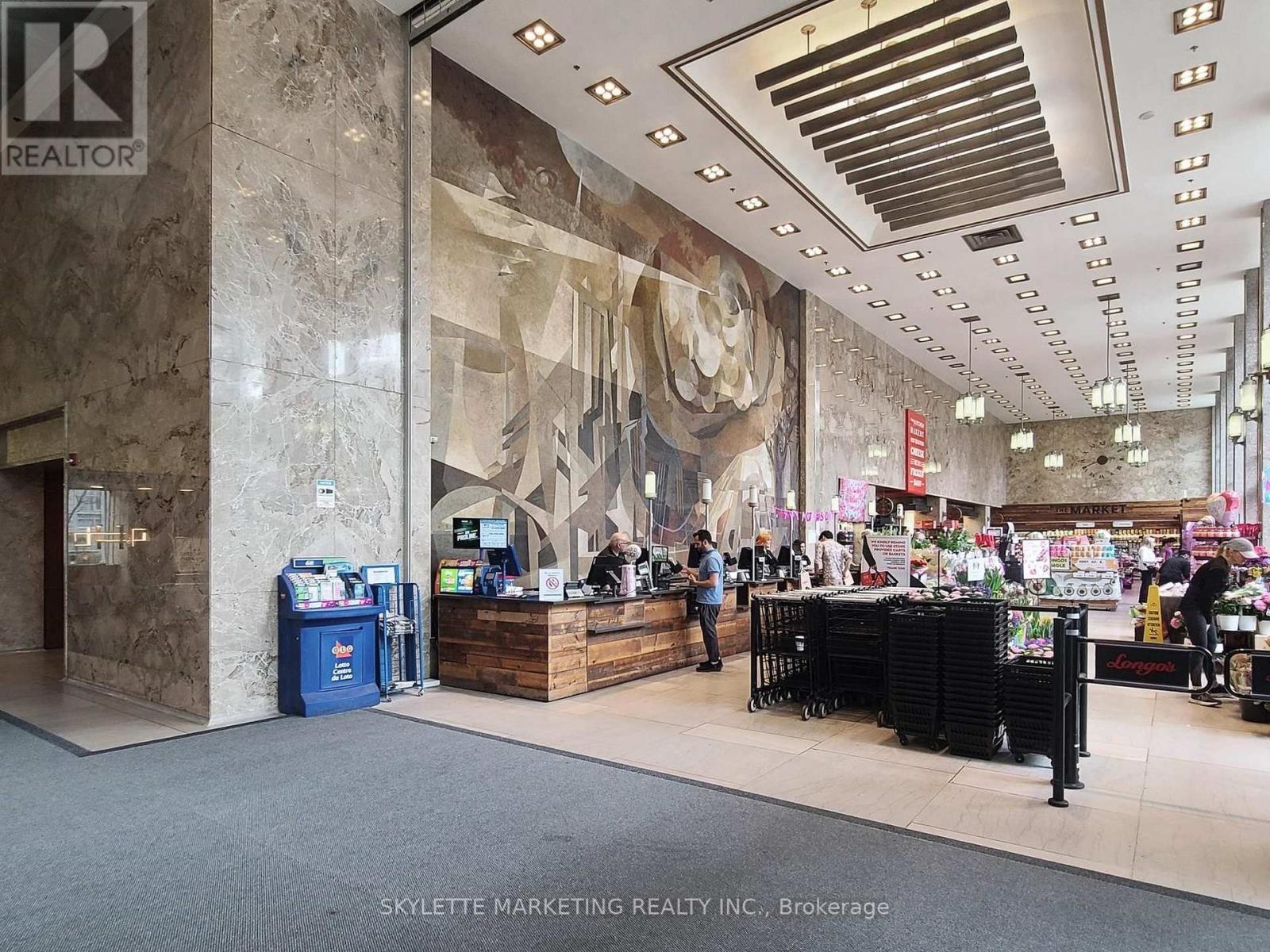 












1128 - 111 ST CLAIR AVENUE W

,
Toronto (Yonge-St. Clair),




Ontario
M4V1N5

