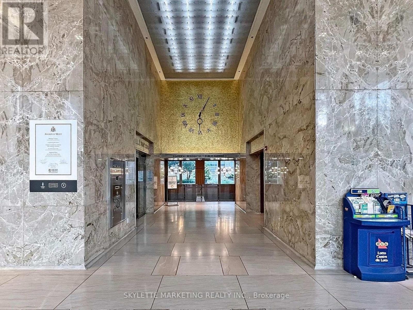 












1128 - 111 ST CLAIR AVENUE W

,
Toronto (Yonge-St. Clair),




Ontario
M4V1N5

