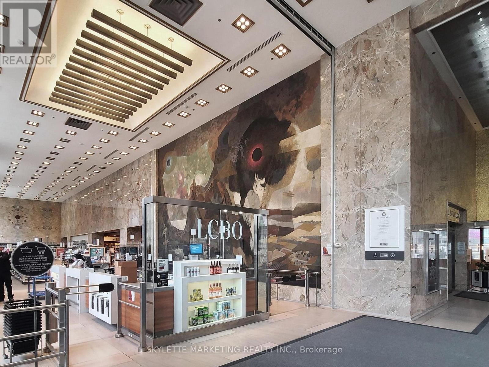 












1128 - 111 ST CLAIR AVENUE W

,
Toronto (Yonge-St. Clair),




Ontario
M4V1N5

