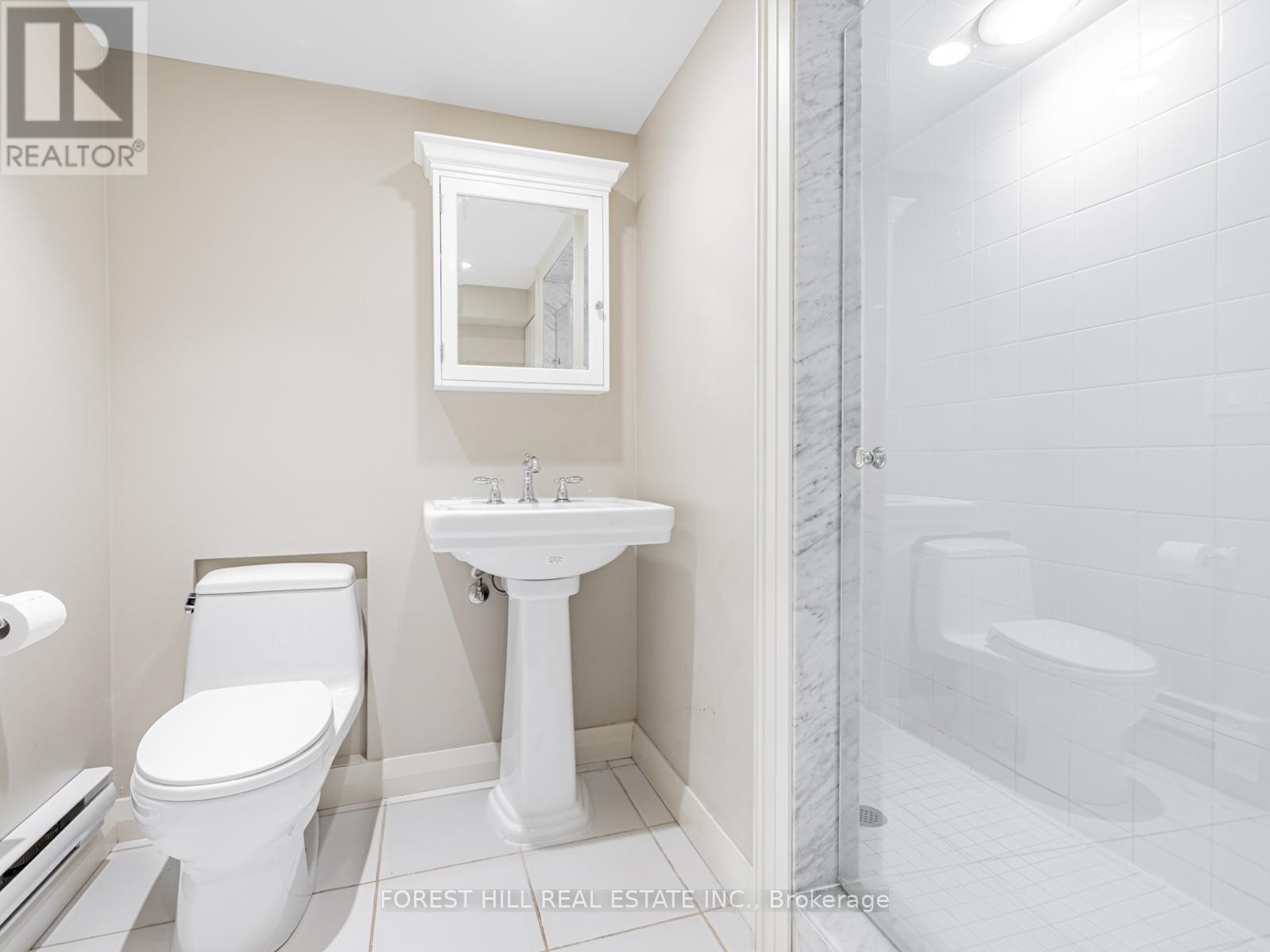 












80 OLD FOREST HILL ROAD

,
Toronto (Forest Hill South),




Ontario
M5P2R5

