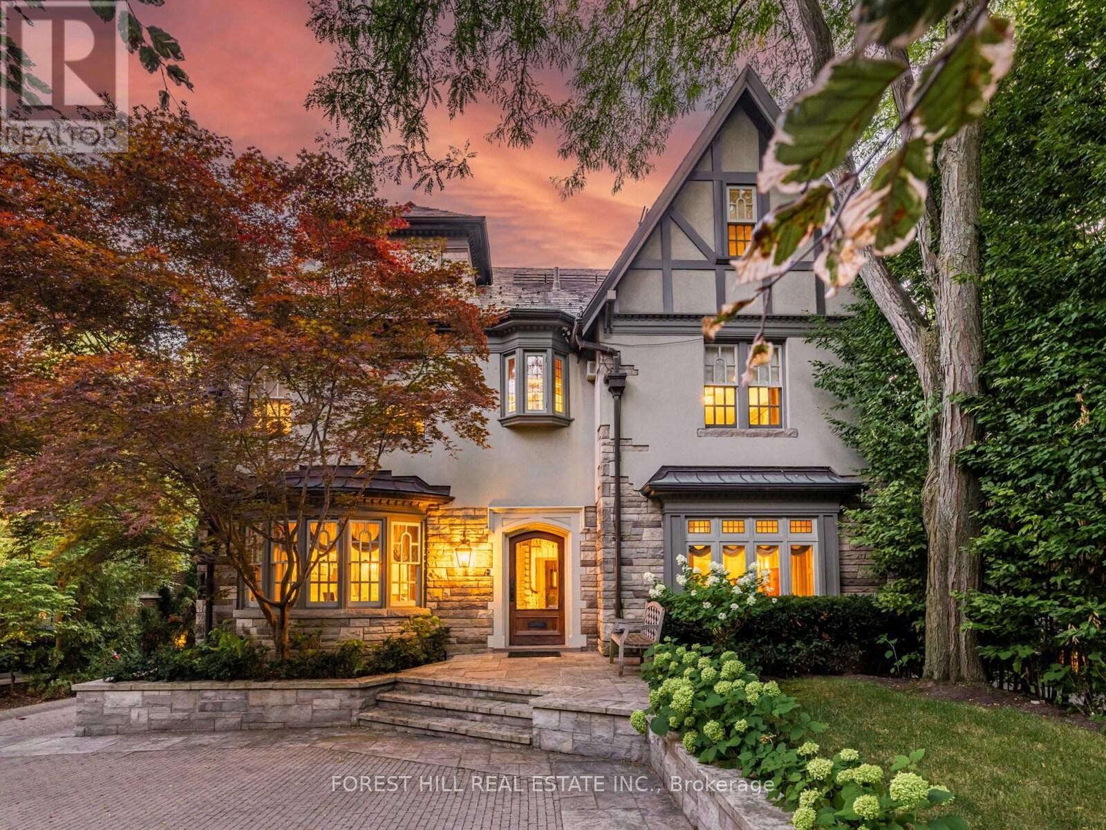 












80 OLD FOREST HILL ROAD

,
Toronto (Forest Hill South),




Ontario
M5P2R5

