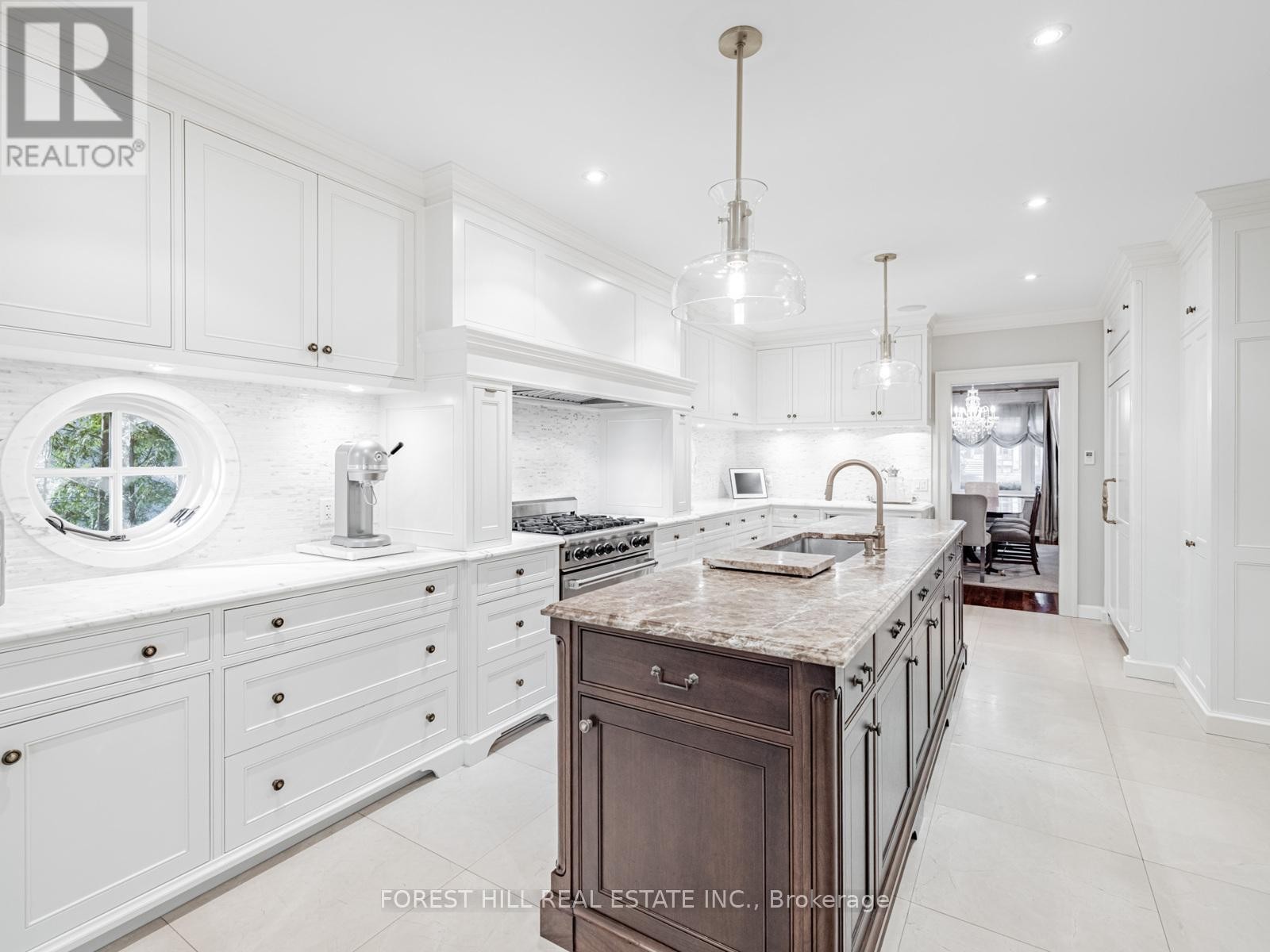 












80 OLD FOREST HILL ROAD

,
Toronto (Forest Hill South),




Ontario
M5P2R5

