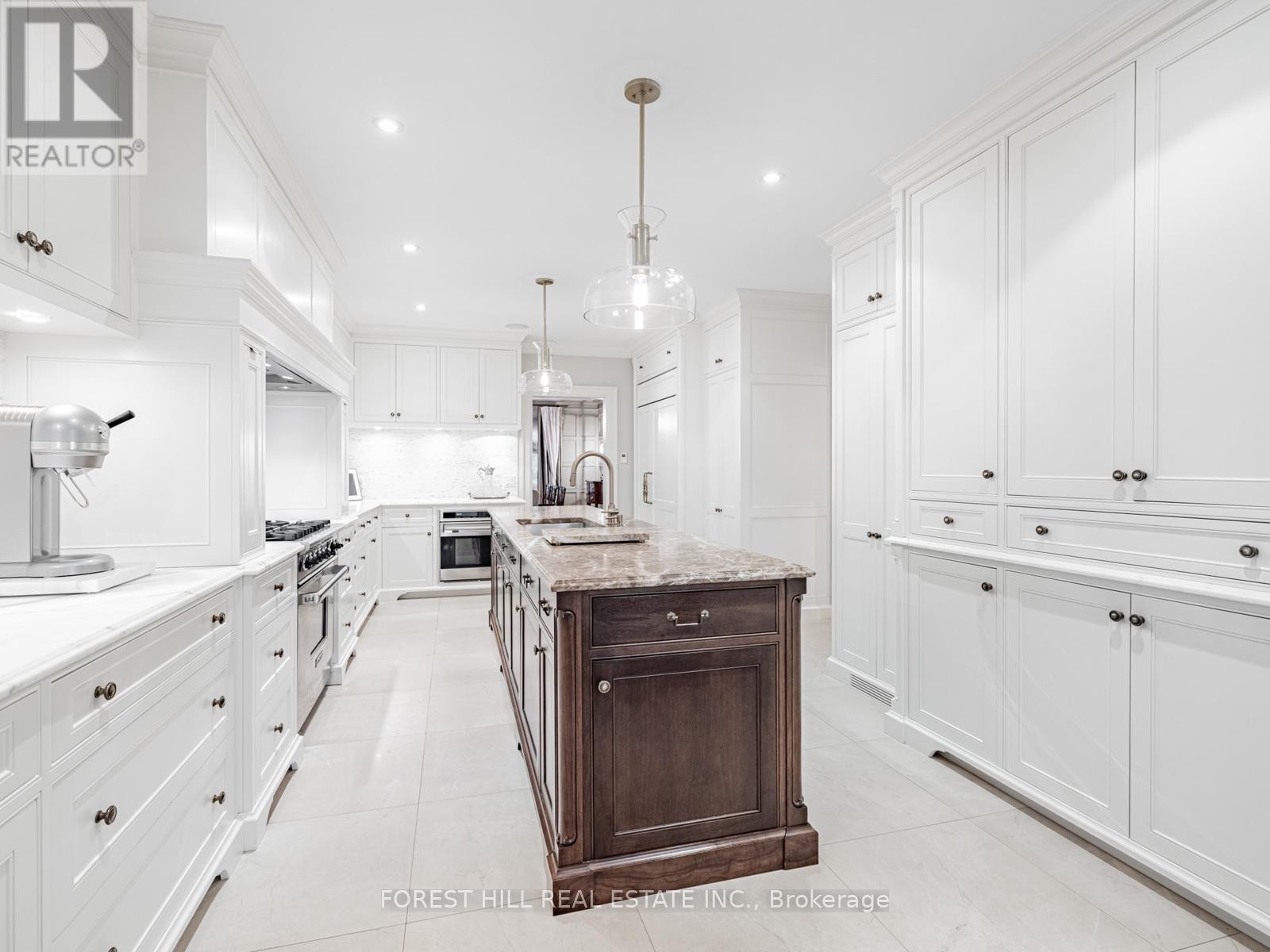 












80 OLD FOREST HILL ROAD

,
Toronto (Forest Hill South),




Ontario
M5P2R5

