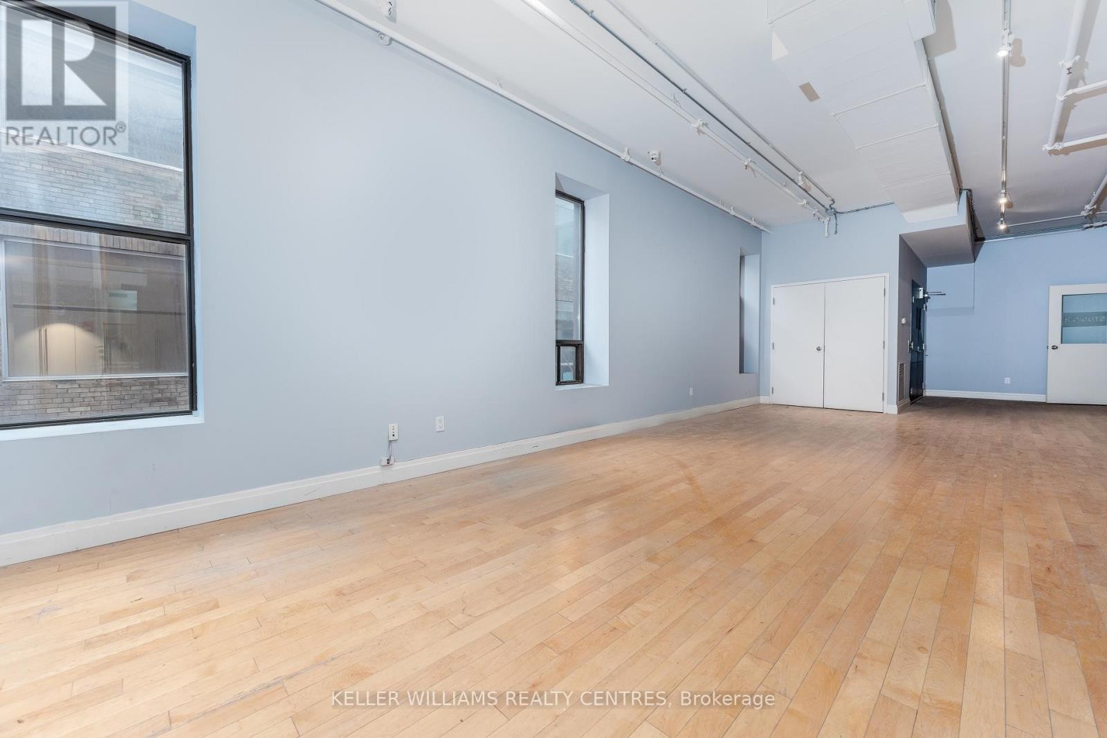 












201 - 489 QUEEN STREET W

,
Toronto (Waterfront Communities),




Ontario
M5V2B4

