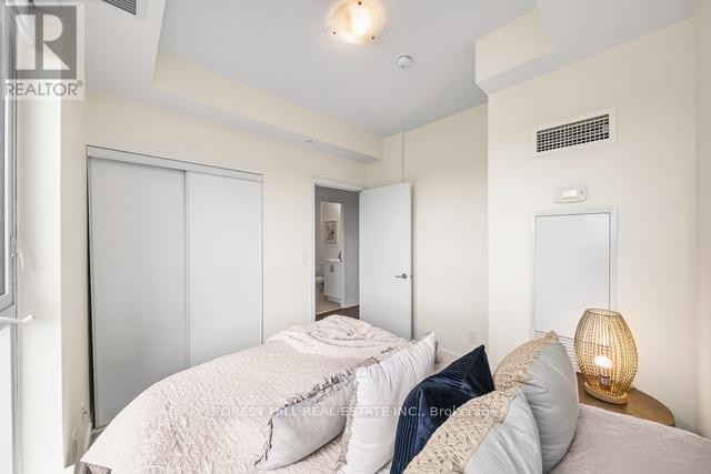 












319 - 1603 EGLINTON AVENUE W

,
Toronto (Oakwood Village),




Ontario
M6E0A1

