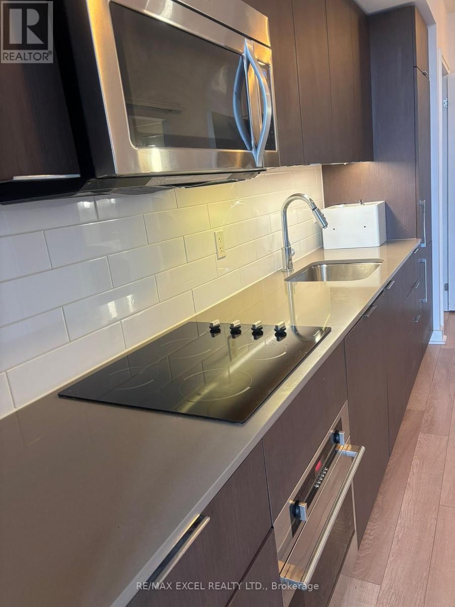 












525 - 5 HANNA AVENUE

,
Toronto (Niagara),




Ontario
M6K1X6

