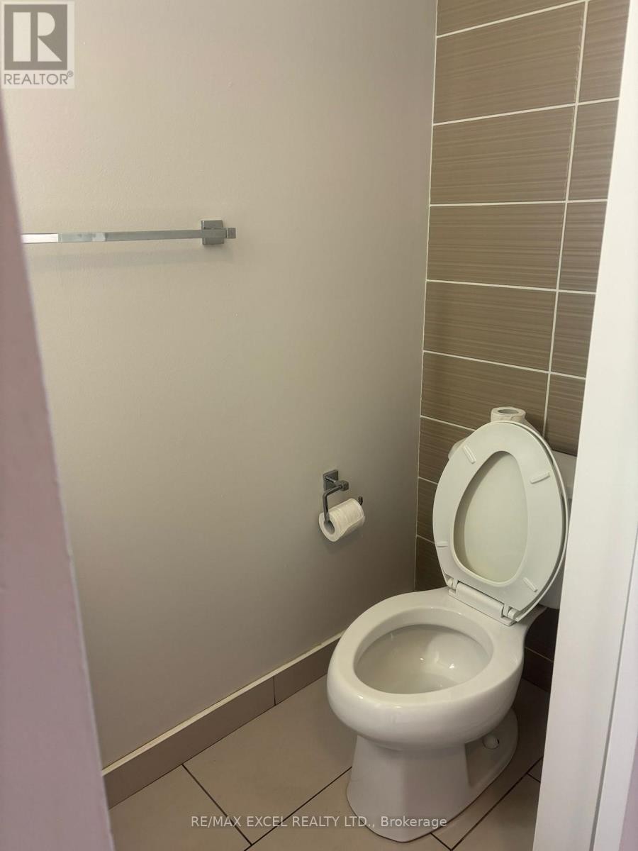 












525 - 5 HANNA AVENUE

,
Toronto (Niagara),




Ontario
M6K1X6

