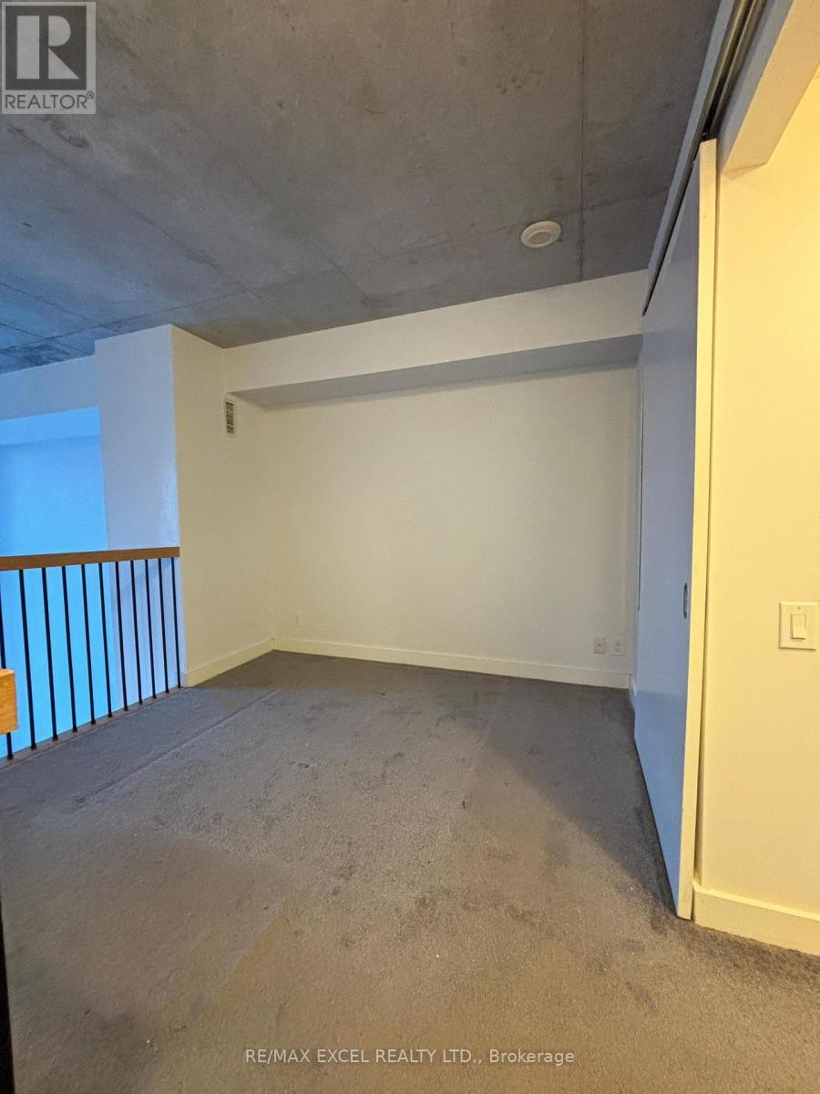 












525 - 5 HANNA AVENUE

,
Toronto (Niagara),




Ontario
M6K1X6

