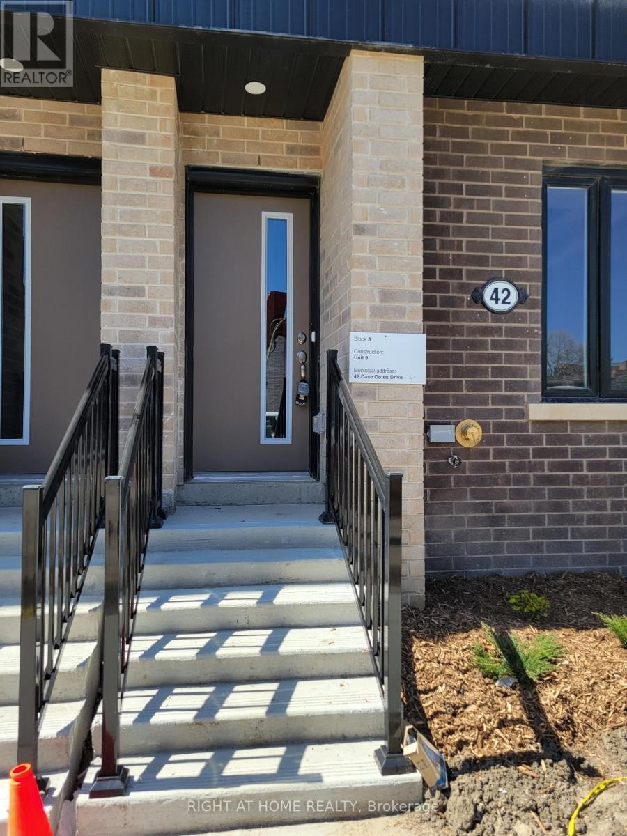 












4 - 42 CASE OOTES DRIVE

,
Toronto (Victoria Village),




Ontario
M4A0A9

