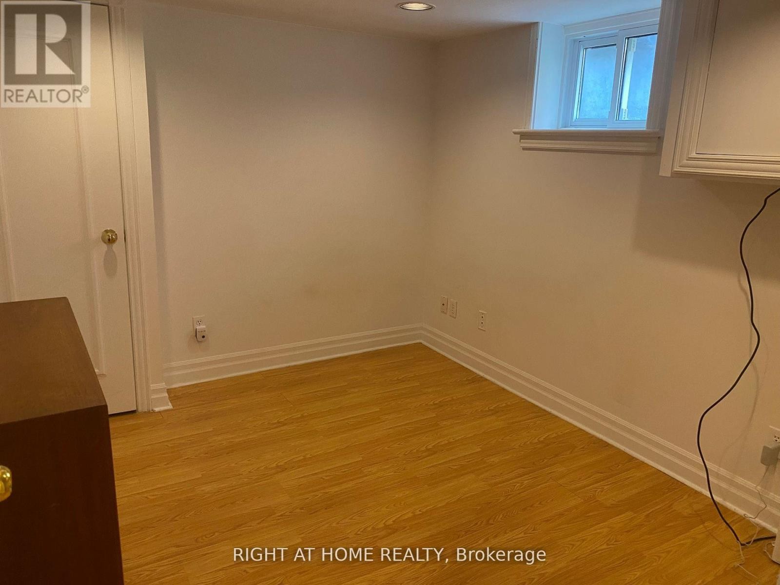 












36 NEWTON DRIVE

,
Toronto (Newtonbrook East),




Ontario
M2M2M7

