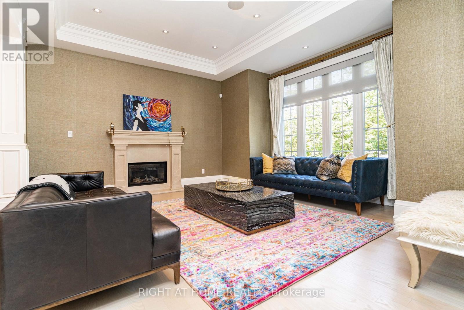 












377 BROOKE AVENUE

,
Toronto (Bedford Park-Nortown),




Ontario
M5M2L5

