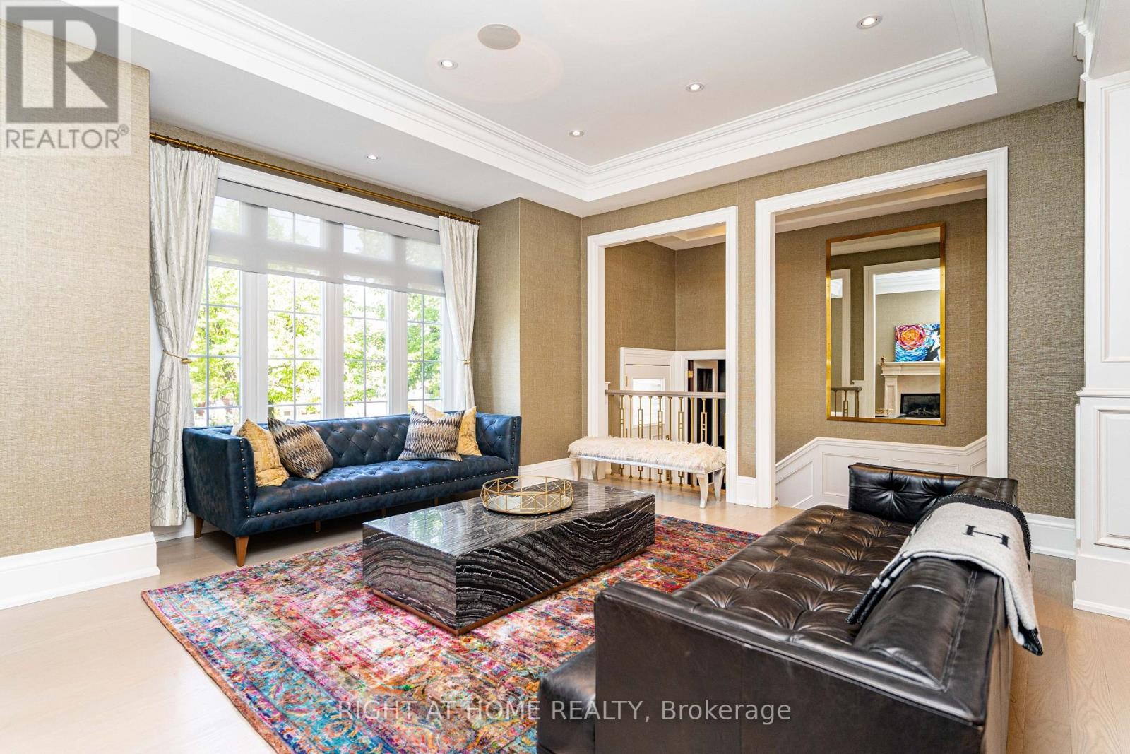 












377 BROOKE AVENUE

,
Toronto (Bedford Park-Nortown),




Ontario
M5M2L5

