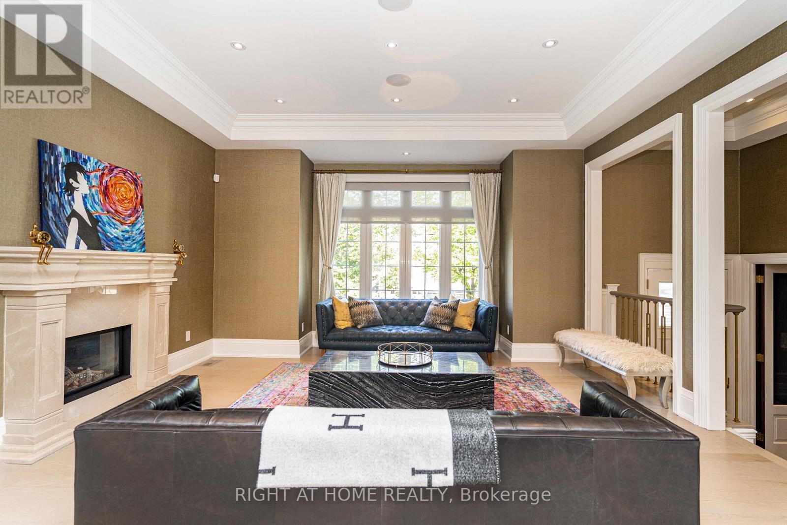 












377 BROOKE AVENUE

,
Toronto (Bedford Park-Nortown),




Ontario
M5M2L5

