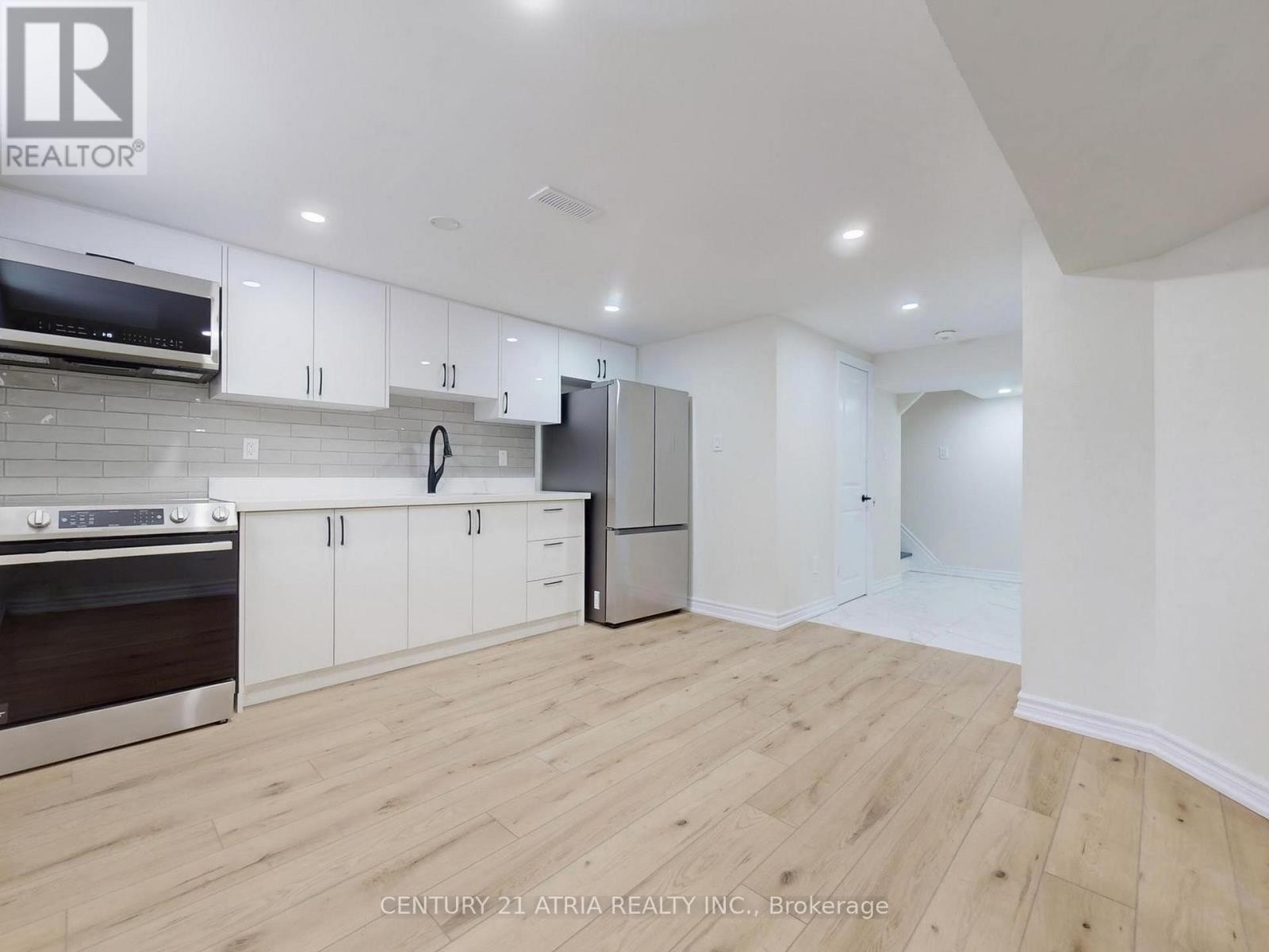 












LOWER B - 57 SADDLE RIDGE DRIVE

,
Toronto (Victoria Village),




Ontario
M4A1Z6

