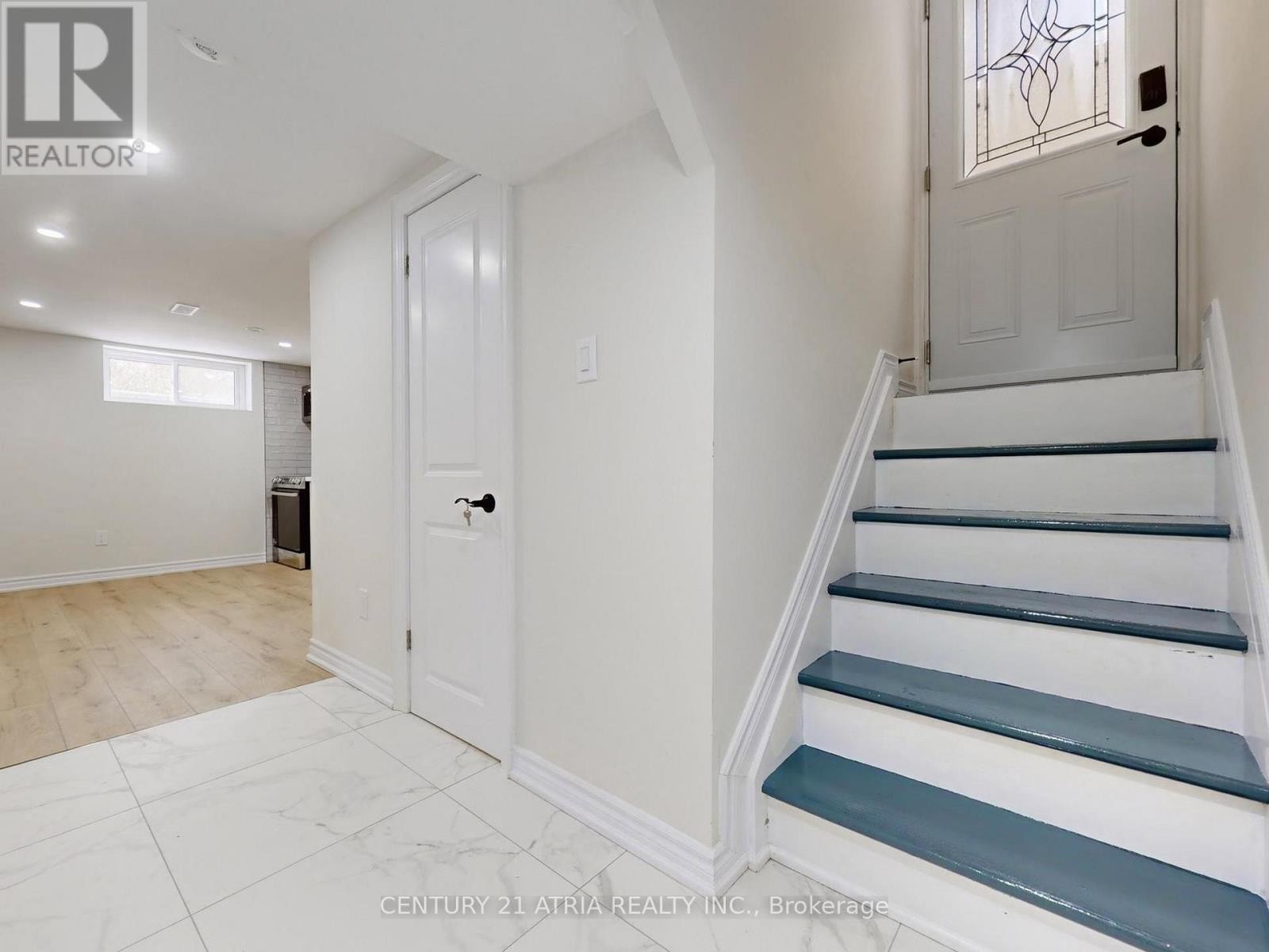 












LOWER B - 57 SADDLE RIDGE DRIVE

,
Toronto (Victoria Village),




Ontario
M4A1Z6

