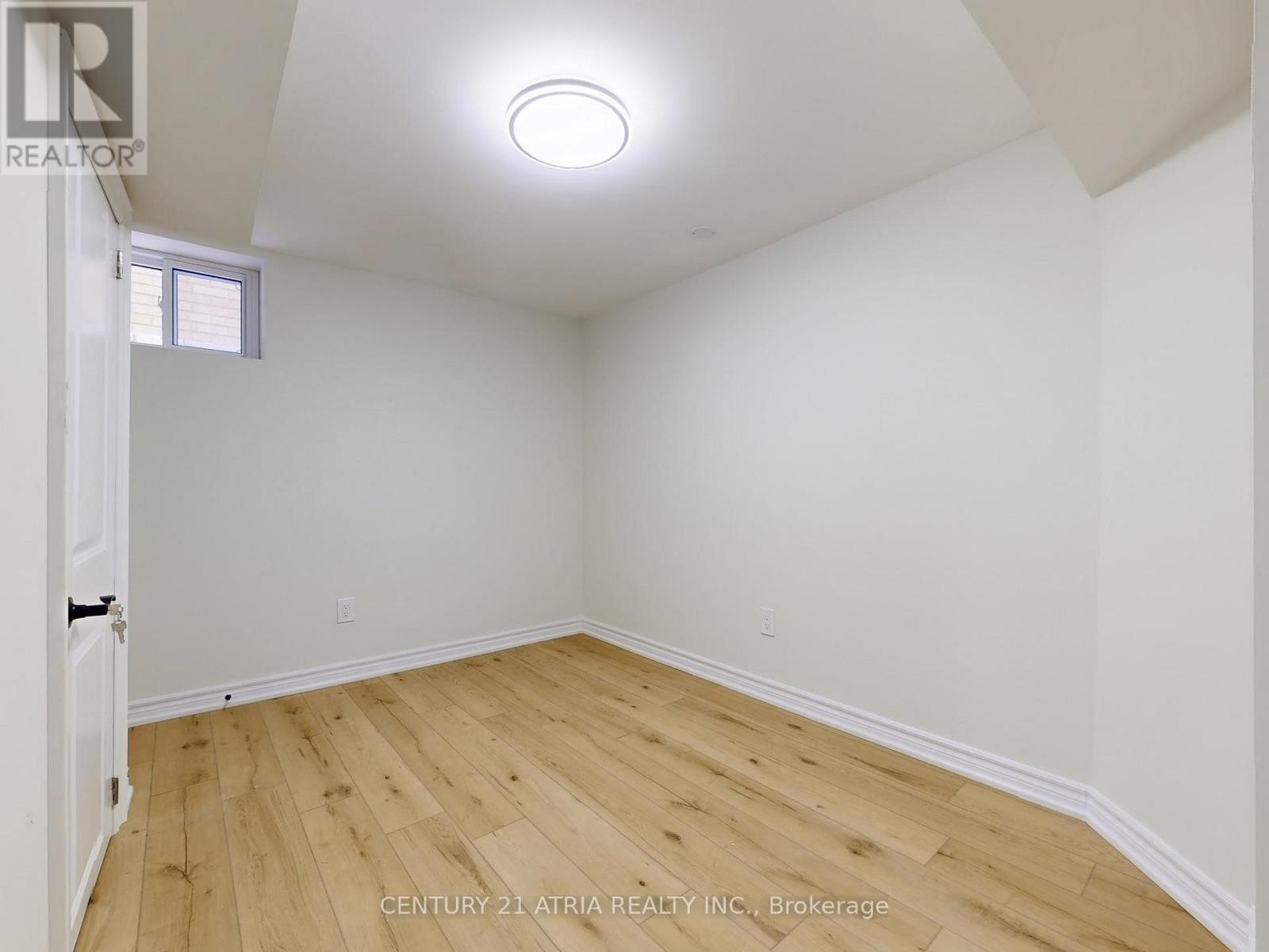 












LOWER B - 57 SADDLE RIDGE DRIVE

,
Toronto (Victoria Village),




Ontario
M4A1Z6

