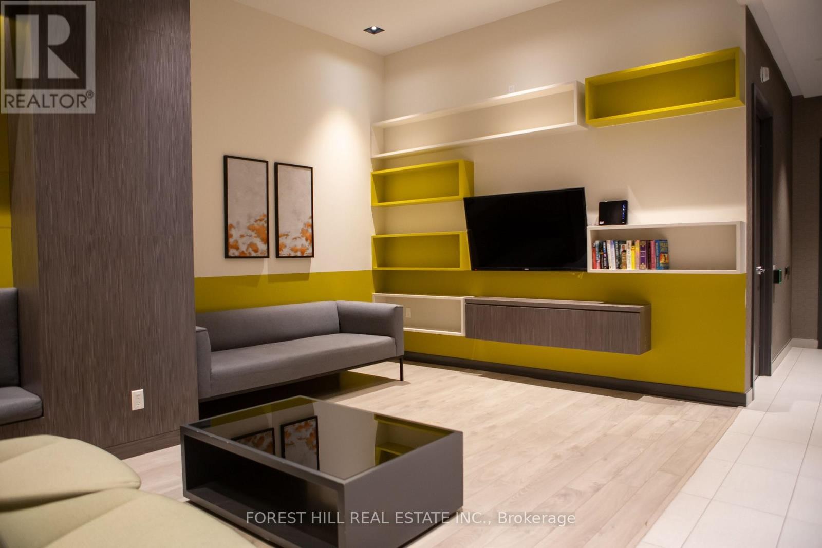 












1407 - 128 FAIRVIEW MALL DRIVE

,
Toronto (Don Valley Village),




Ontario
M2J0E8

