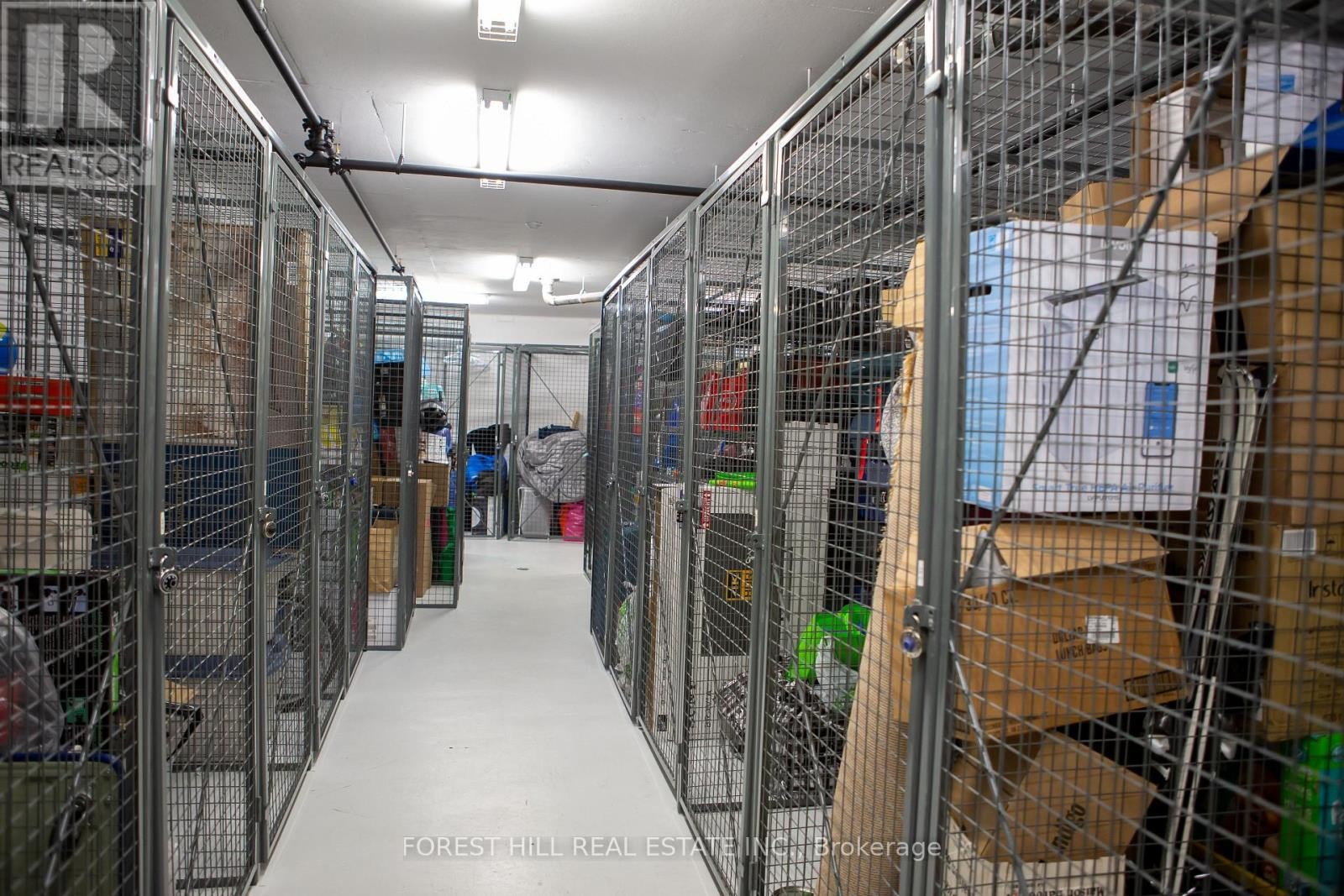 












1407 - 128 FAIRVIEW MALL DRIVE

,
Toronto (Don Valley Village),




Ontario
M2J0E8

