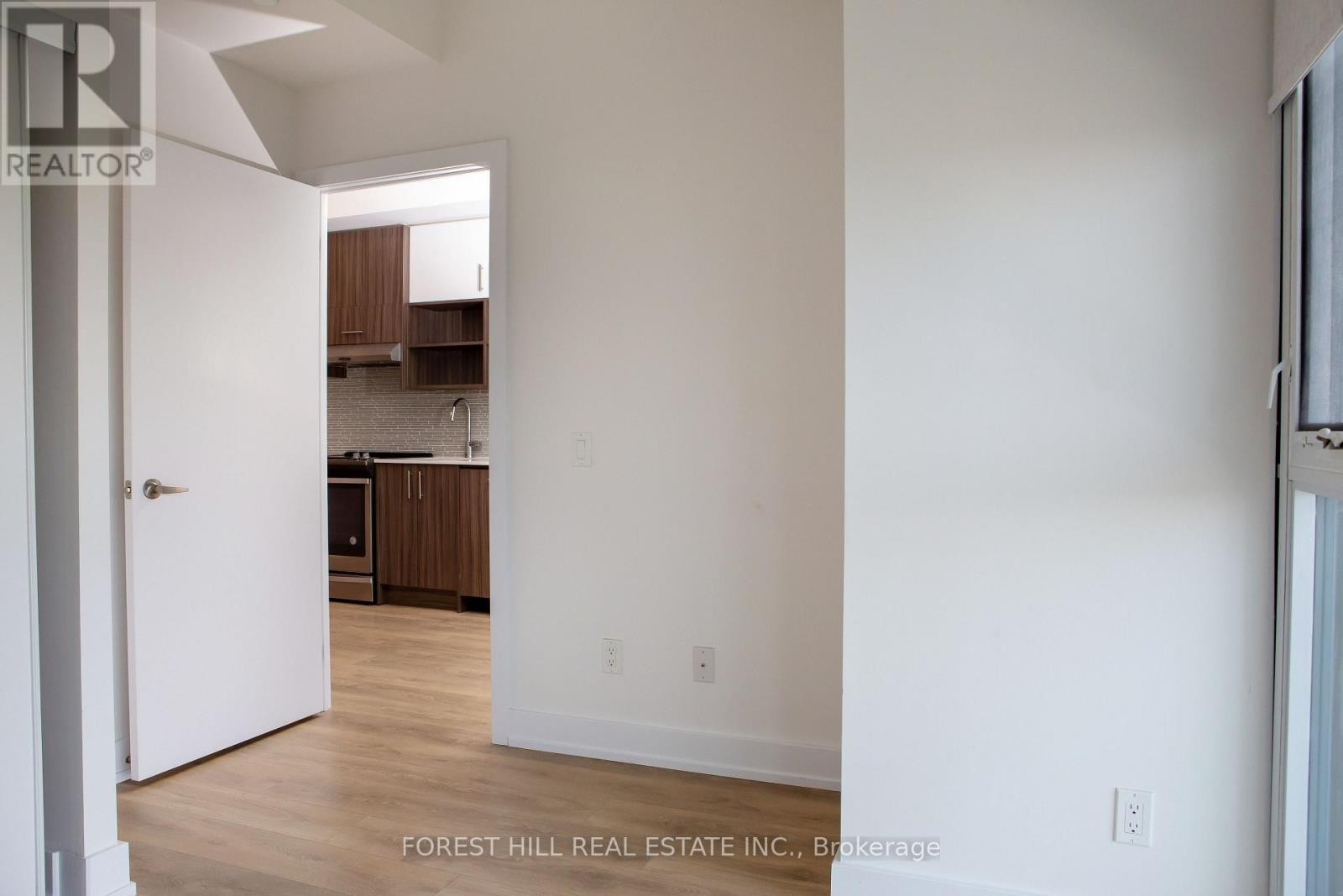 












1407 - 128 FAIRVIEW MALL DRIVE

,
Toronto (Don Valley Village),




Ontario
M2J0E8

