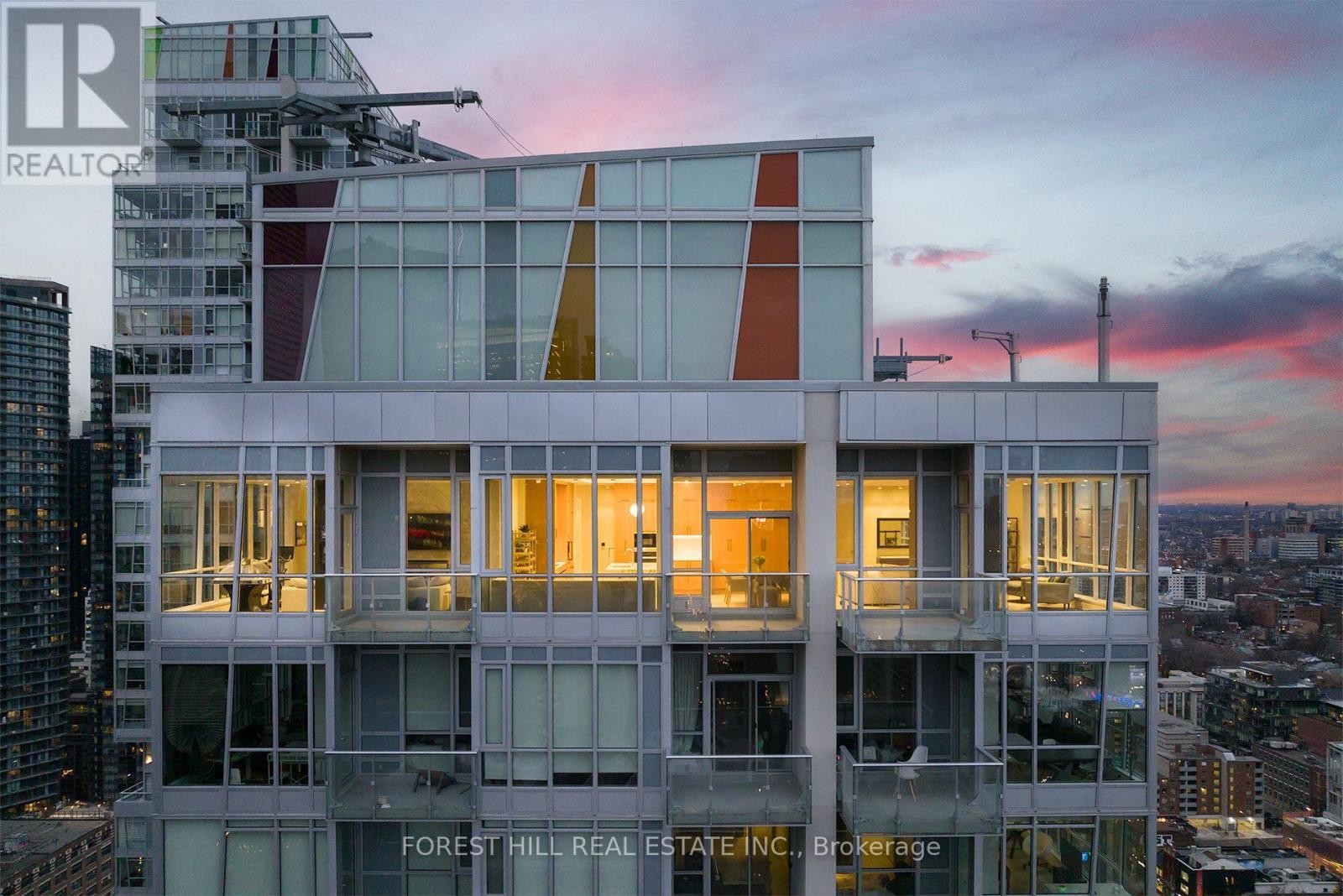 












PH102 - 199 RICHMOND STREET W

,
Toronto (Waterfront Communities),




Ontario
M5V0H4

