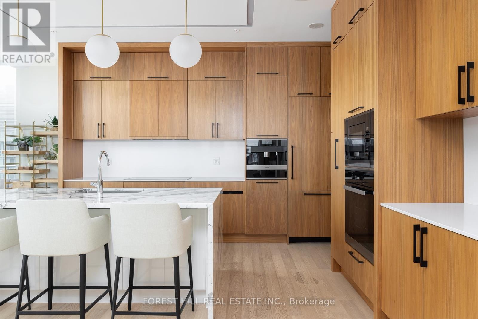 












PH102 - 199 RICHMOND STREET W

,
Toronto (Waterfront Communities),




Ontario
M5V0H4

