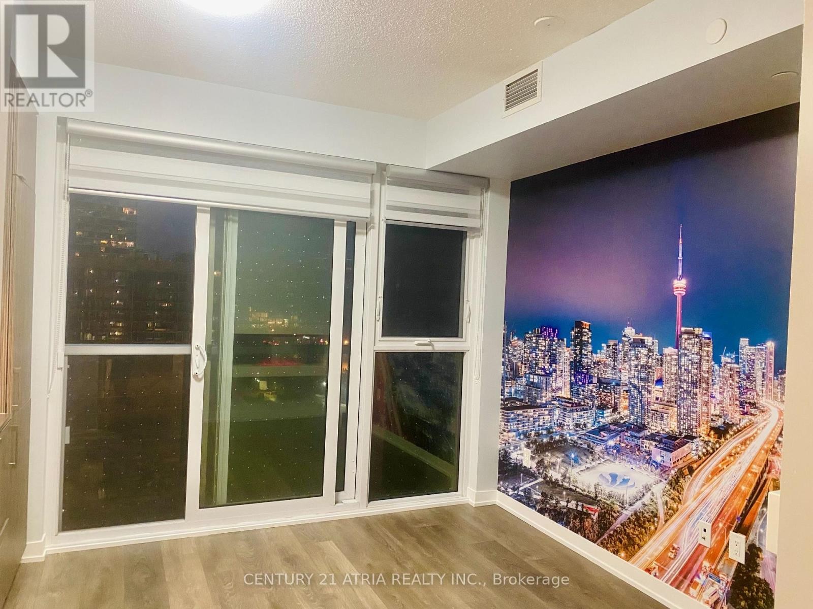 












606 - 20 RICHARDSON STREET

,
Toronto (Waterfront Communities),




Ontario
M5A0S6

